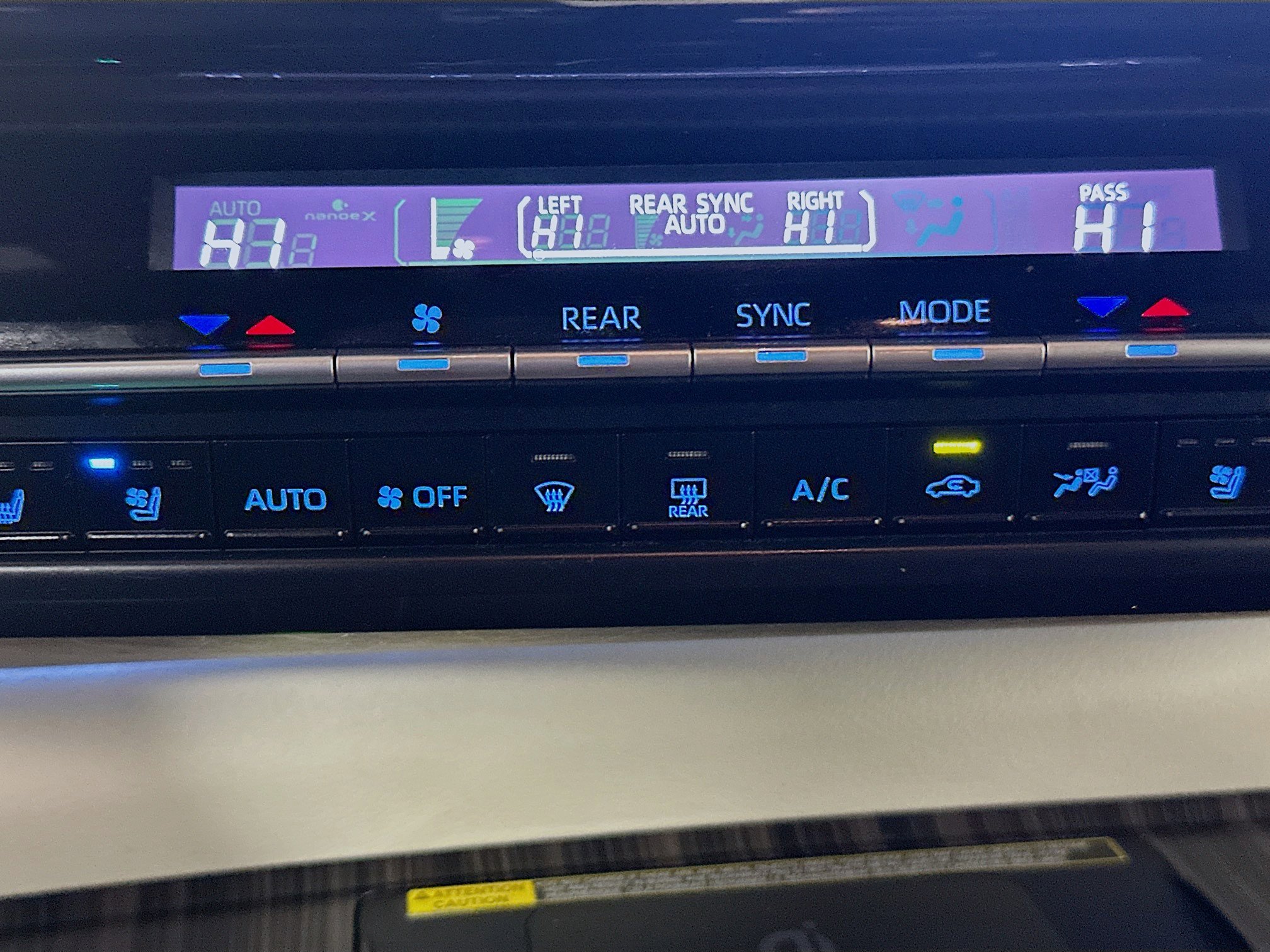 Used 2024 Toyota Sienna Platinum image 23