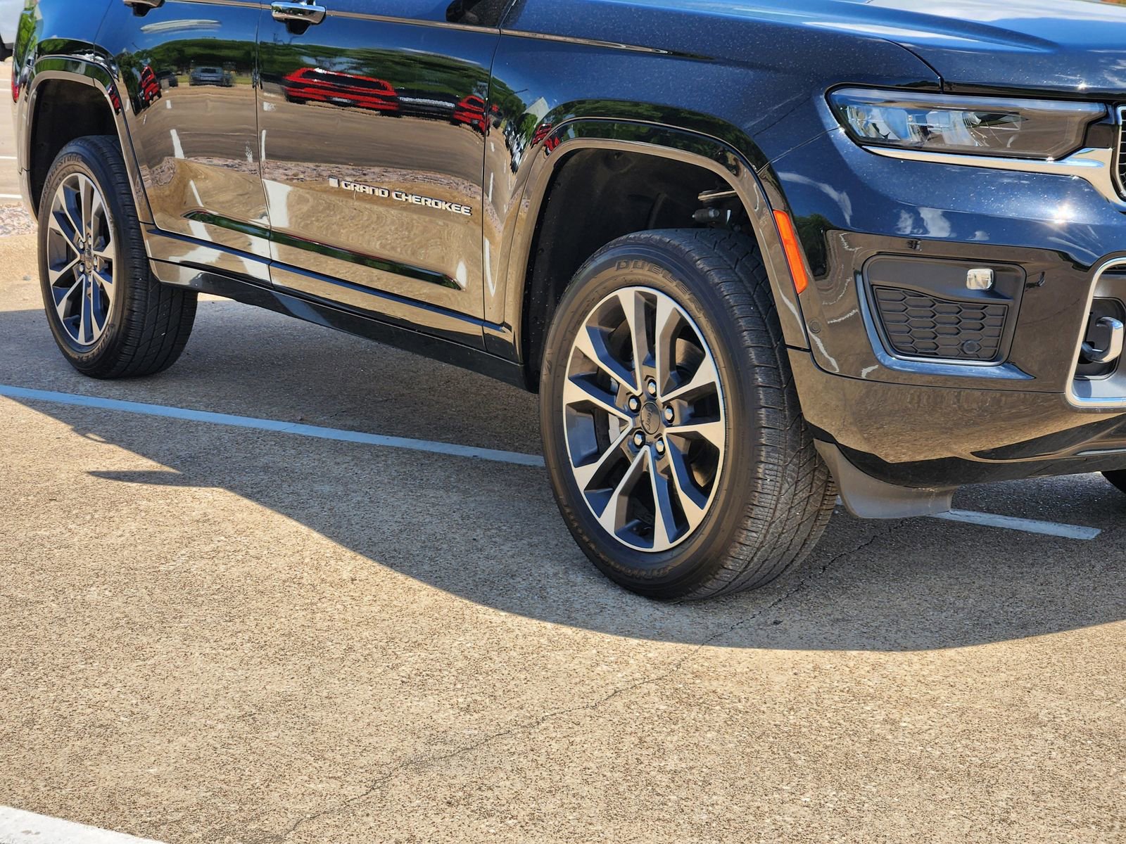 Used 2022 Jeep Grand Cherokee Overland image 11