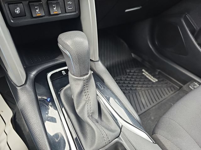 Used 2024 Toyota Corolla Cross LE AWD/4WD image 17