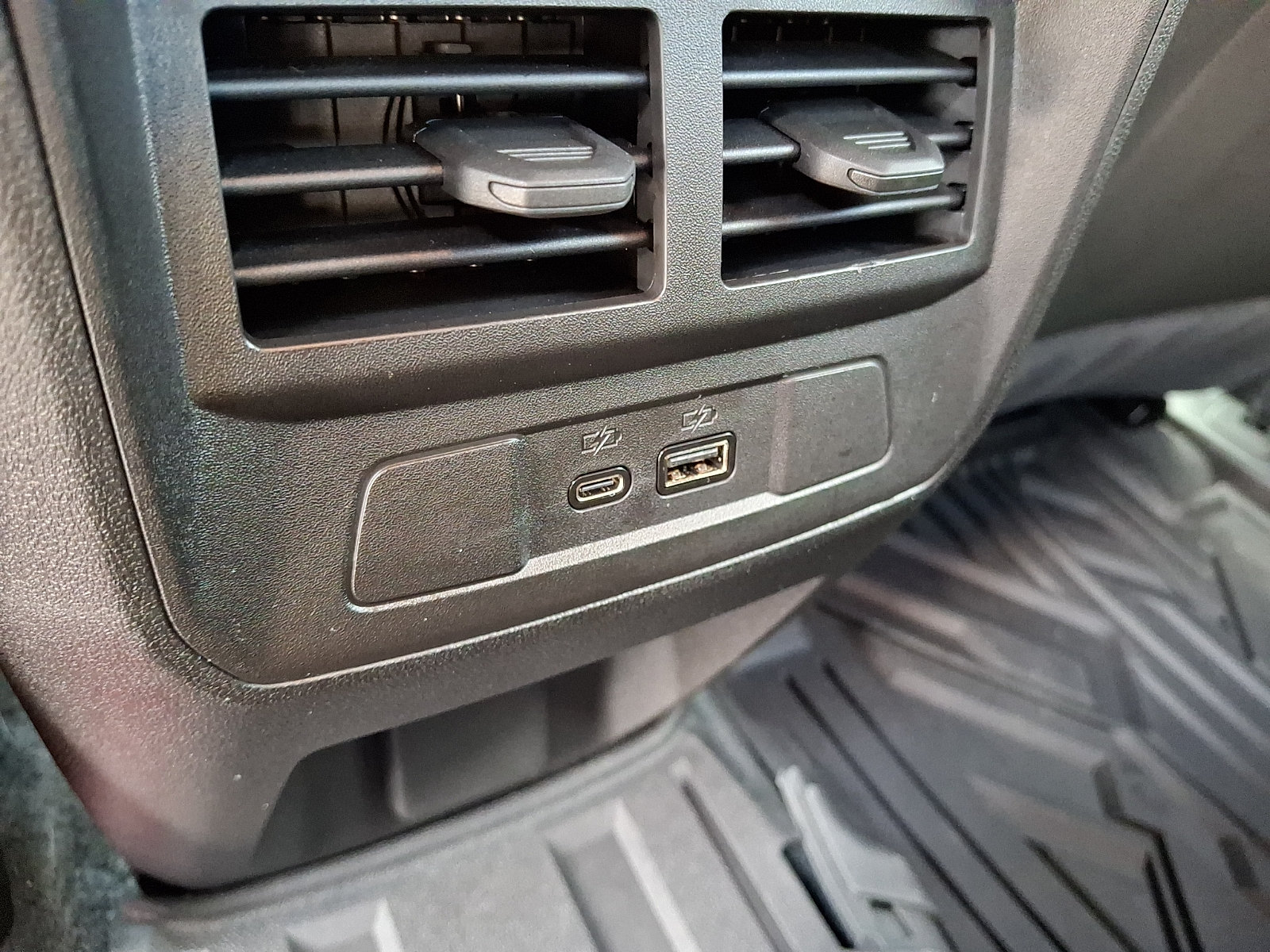 Certified 2026 Chevrolet Colorado ZR2 w/ Technology Package AWD/4WD image 12