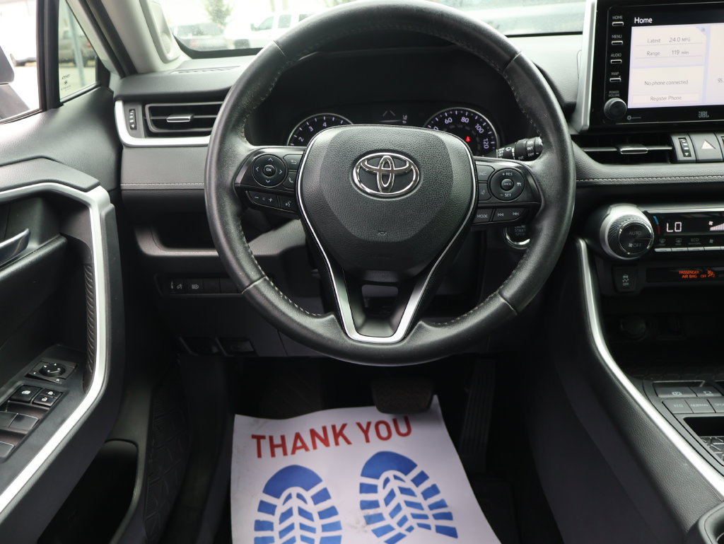 Used 2020 Toyota RAV4 XLE Premium FWD image 19