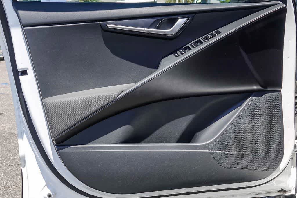 Certified 2023 Kia Niro LX FWD image 19