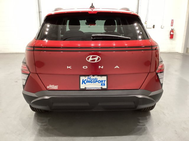 Used 2025 Hyundai Kona SEL FWD image 6