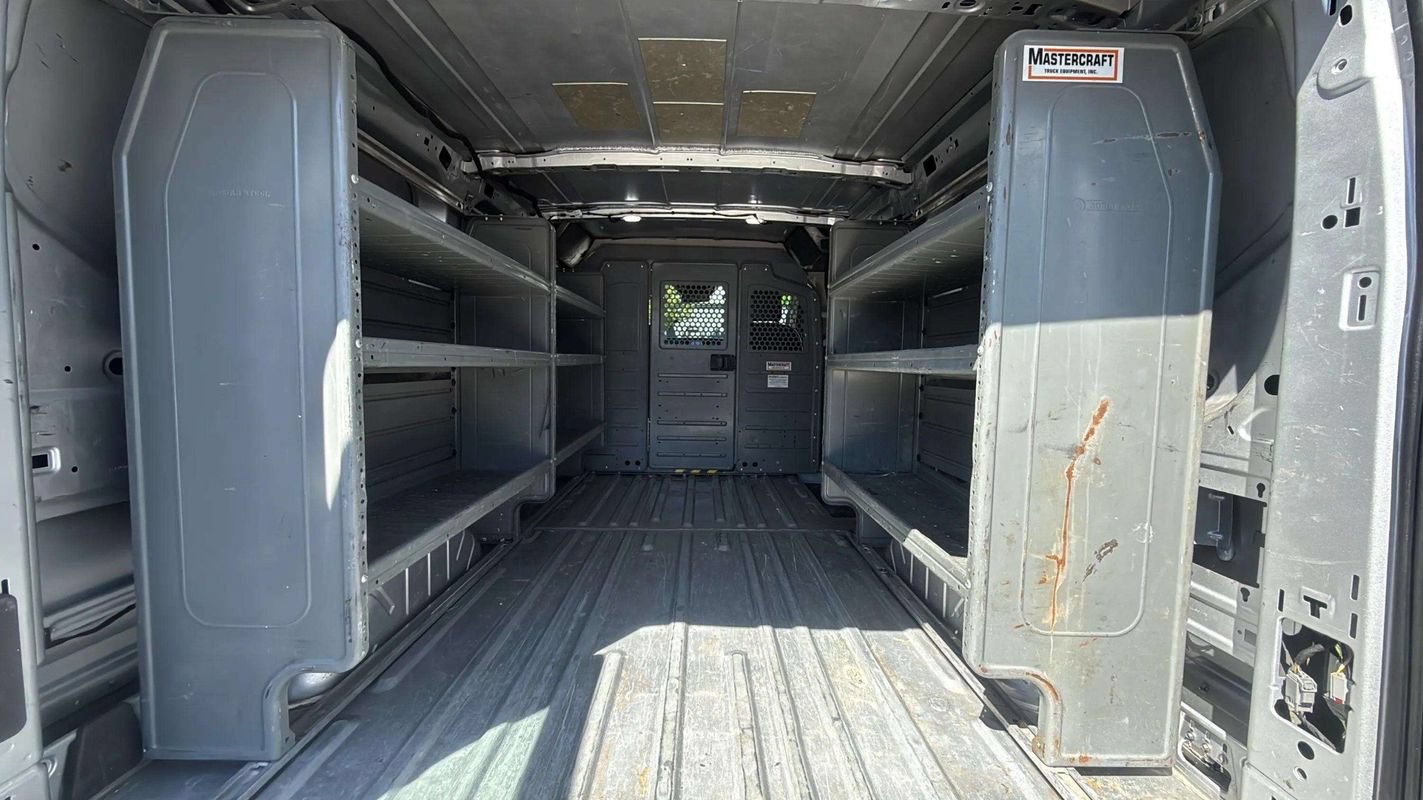 Used 2020 Ford Transit 250 Low Roof RWD image 9