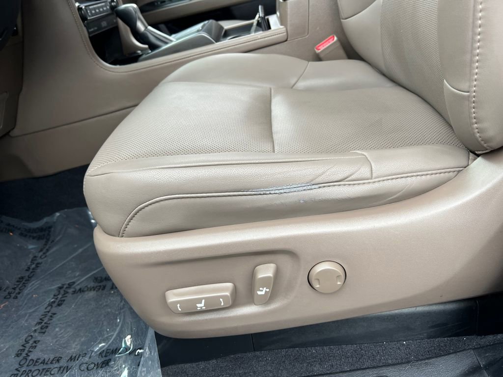 Used 2022 Lexus GX 460 Premium image 16