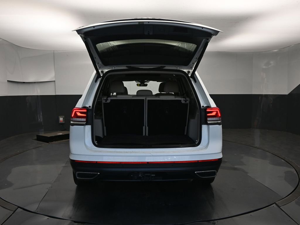 Used 2024 Volkswagen Atlas SE w/ Panoramic Sunroof Package image 11