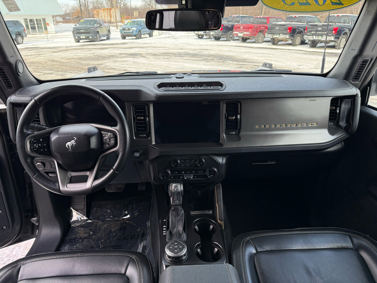 Used 2025 Ford Bronco Badlands image 17