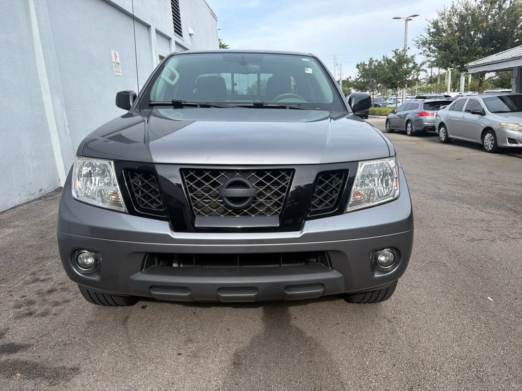 Certified 2021 Nissan Frontier SV w/ Midnight Edition Floor Mats RWD image 2