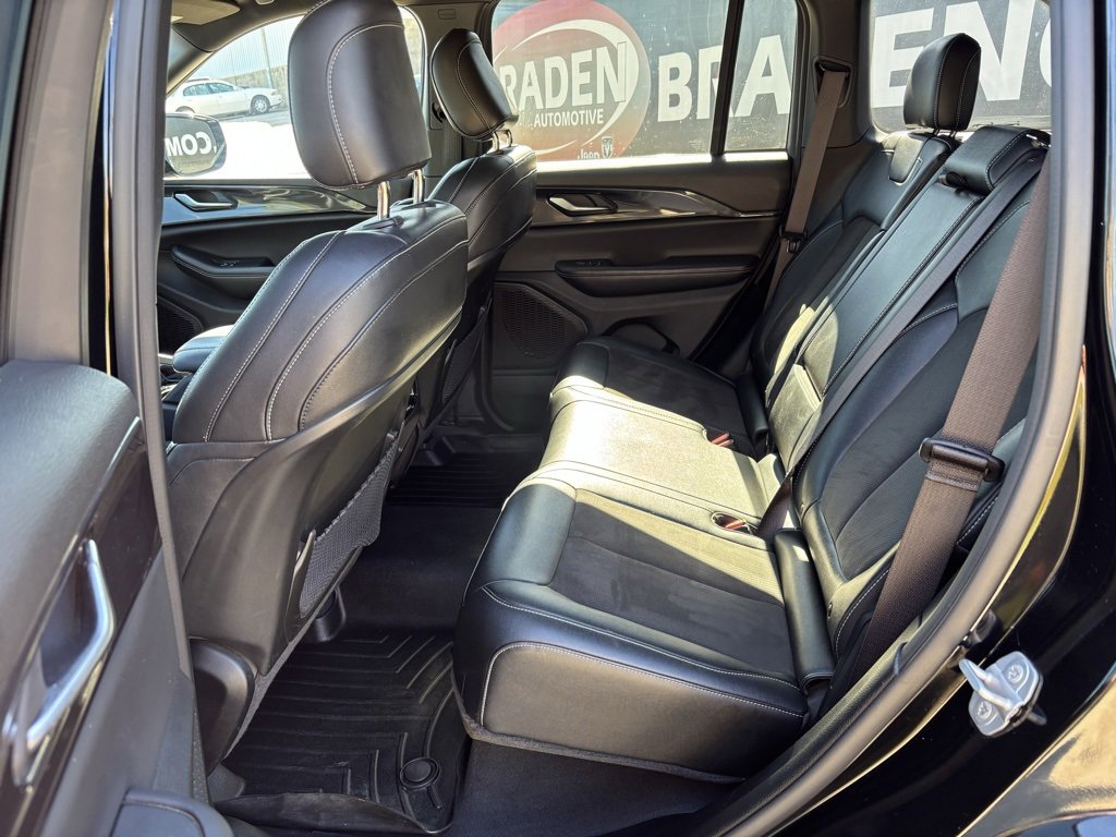 Used 2023 Jeep Grand Cherokee Altitude image 25