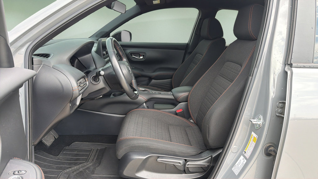 Used 2025 Honda HR-V Sport image 16