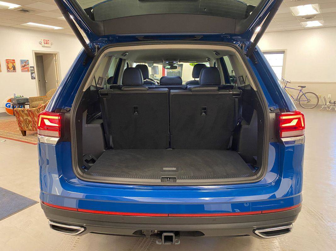 Used 2025 Volkswagen Atlas SE image 23