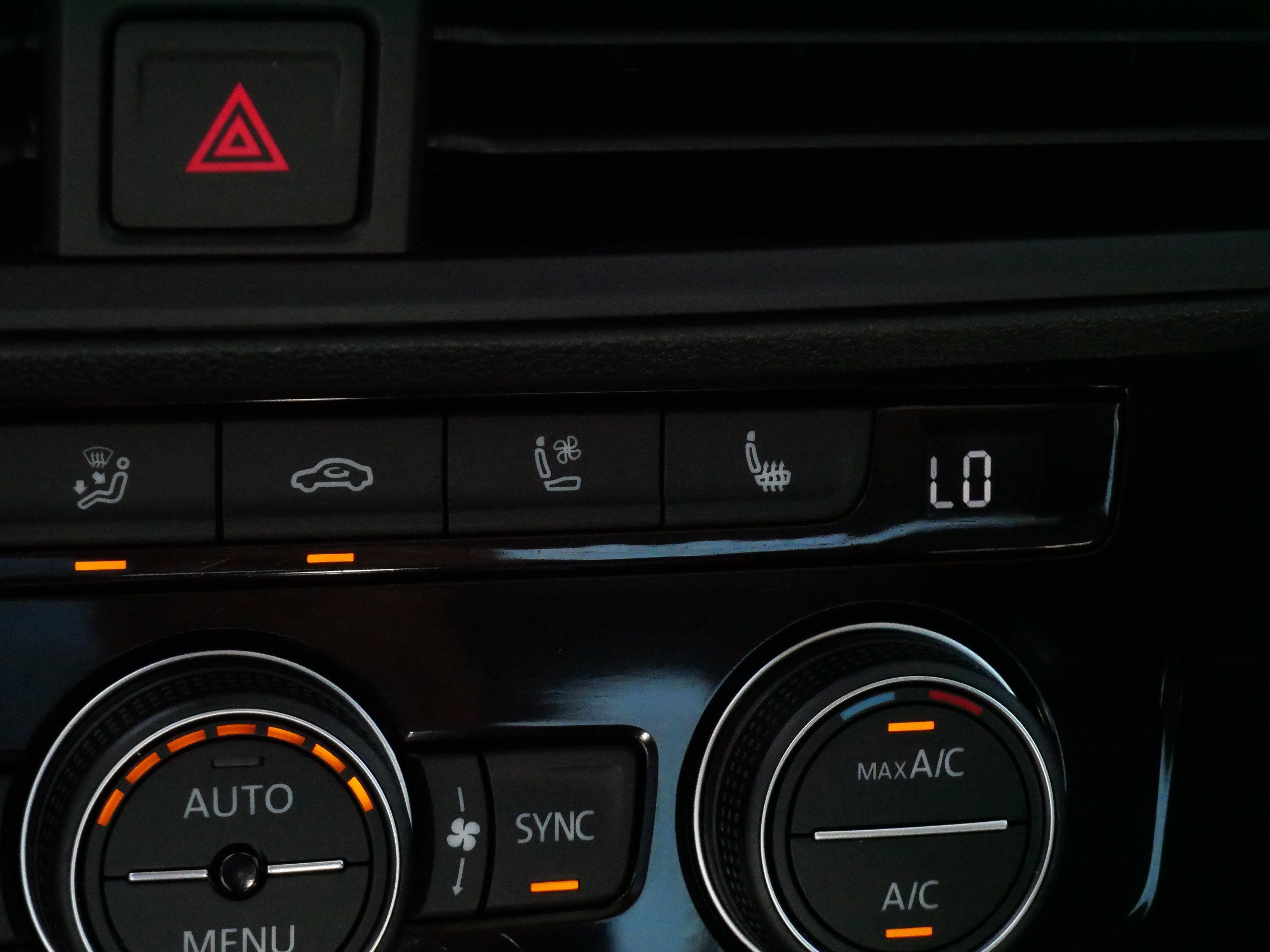 Used 2023 Volkswagen Jetta SEL FWD image 30