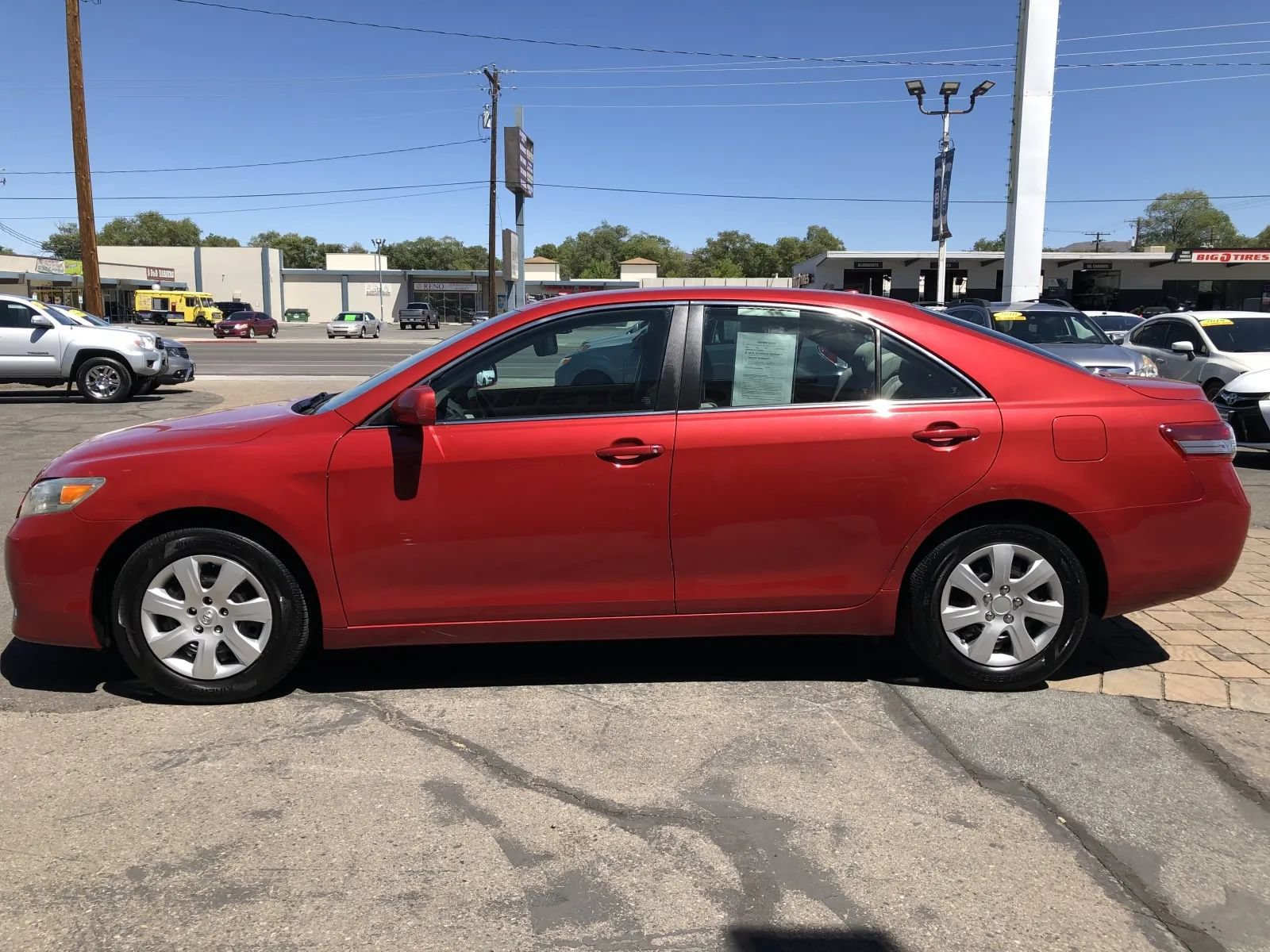Used 2011 Toyota Camry LE FWD image 5