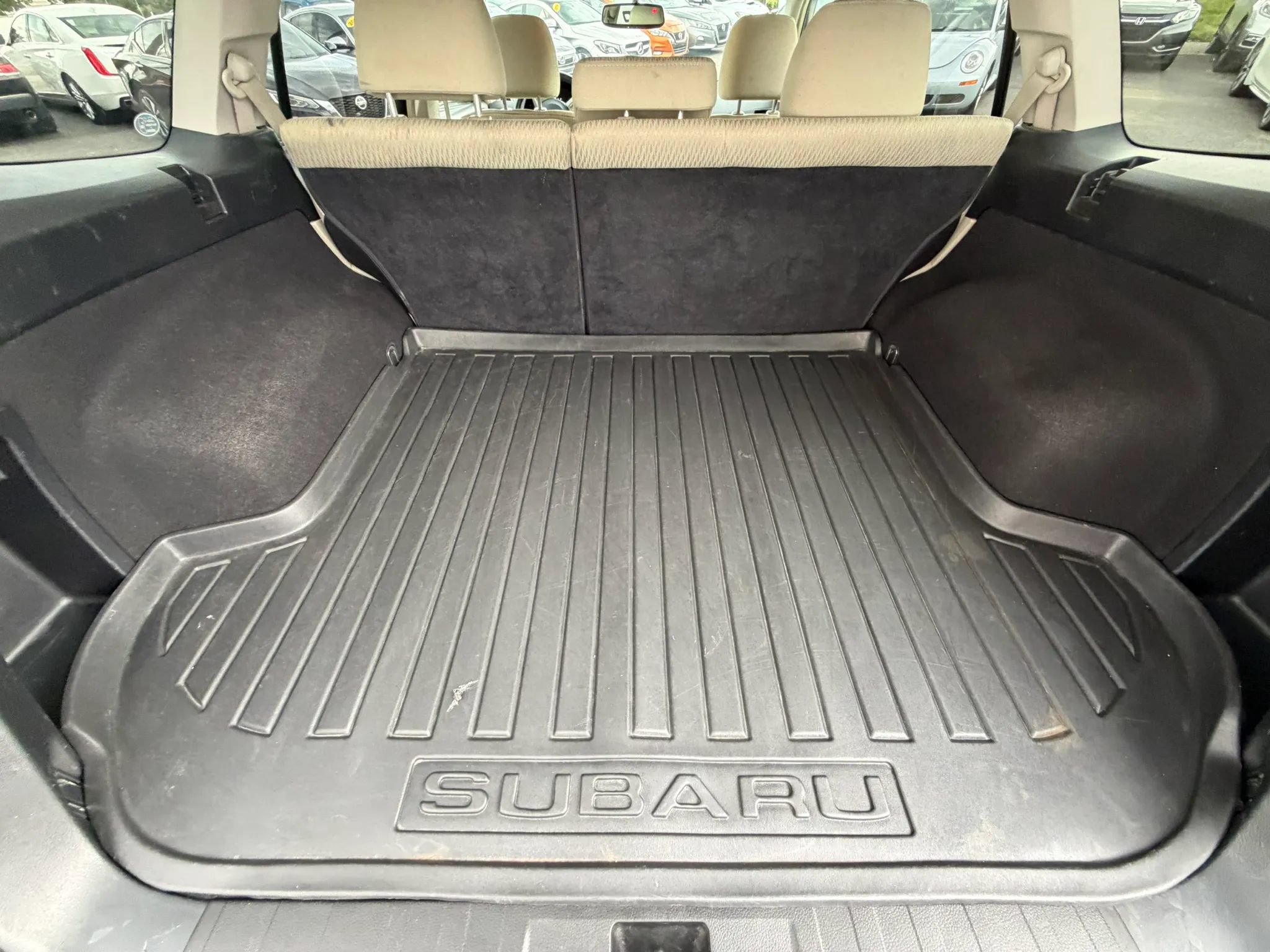 Used 2011 Subaru Outback 2.5i Premium w/ All-Weather Pkg AWD/4WD image 36