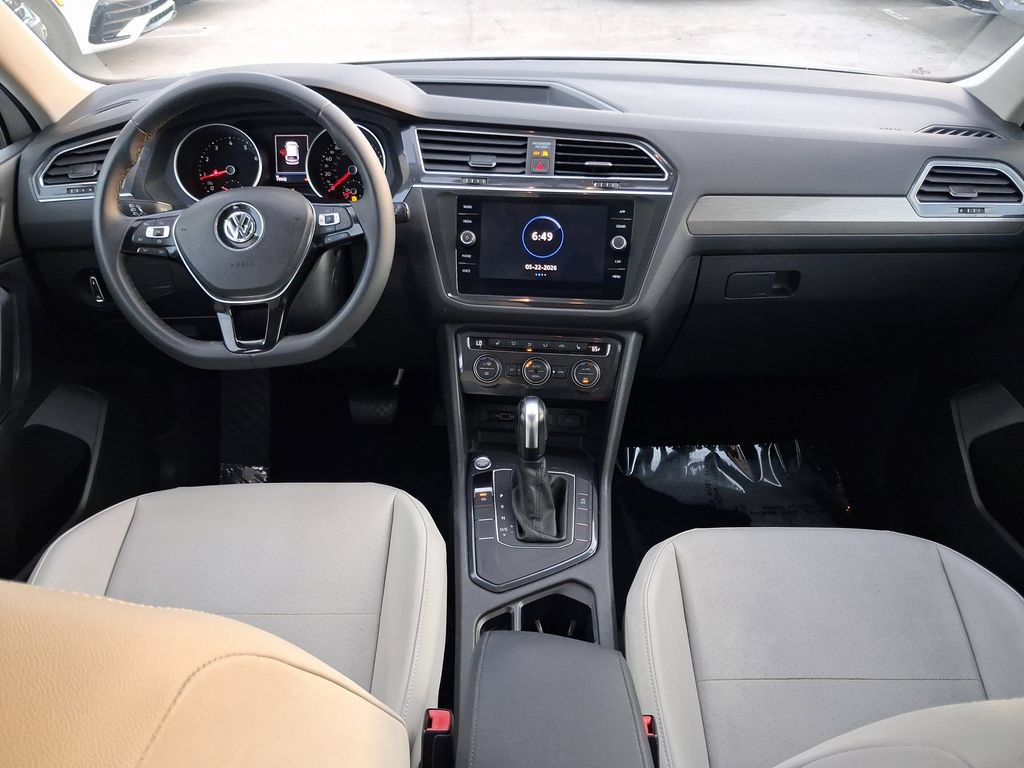 Used 2020 Volkswagen Tiguan SE FWD image 9