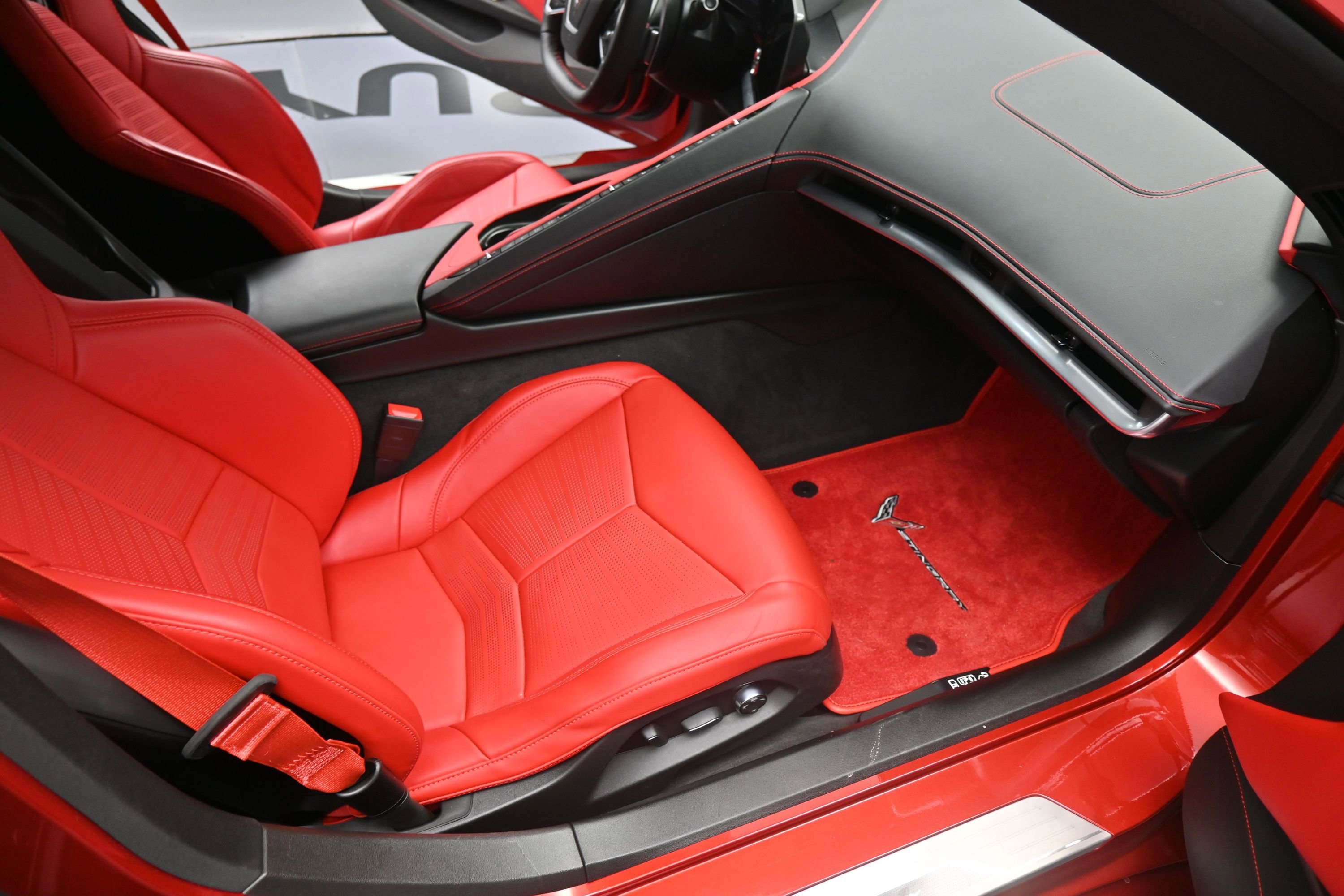 Used 2022 Chevrolet Corvette Stingray Preferred Cpe w/ Z51 Performance Package RWD image 20