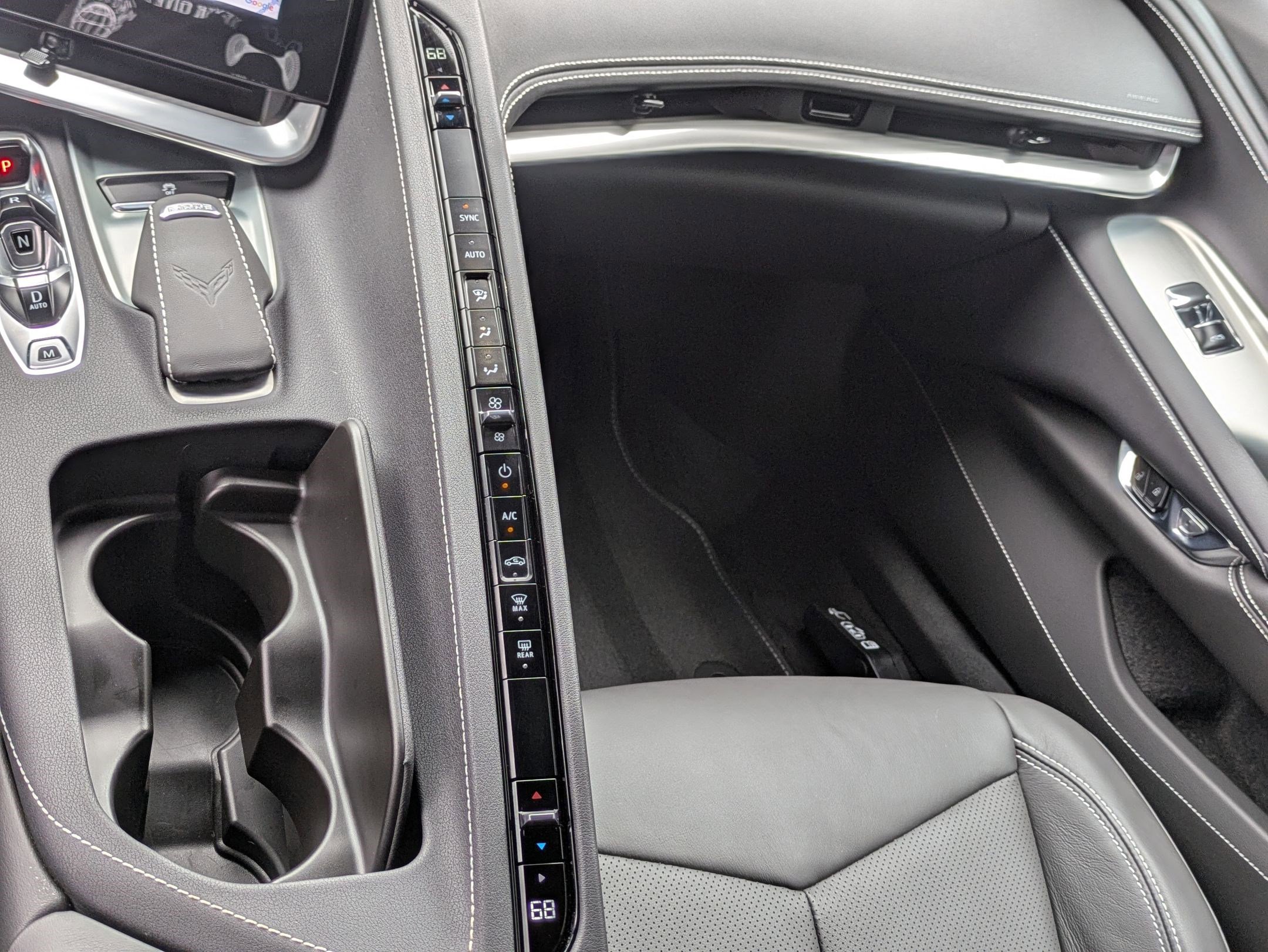 Used 2024 Chevrolet Corvette Stingray Coupe w/ 1LT image 25