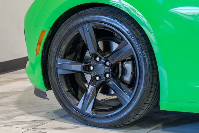 Used 2017 Chevrolet Camaro LT RWD image 63
