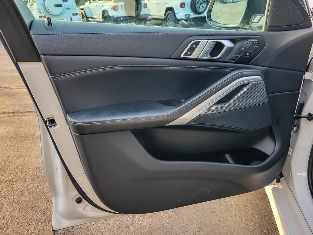 Used 2023 BMW X6 xDrive40i w/ M Sport Package image 18