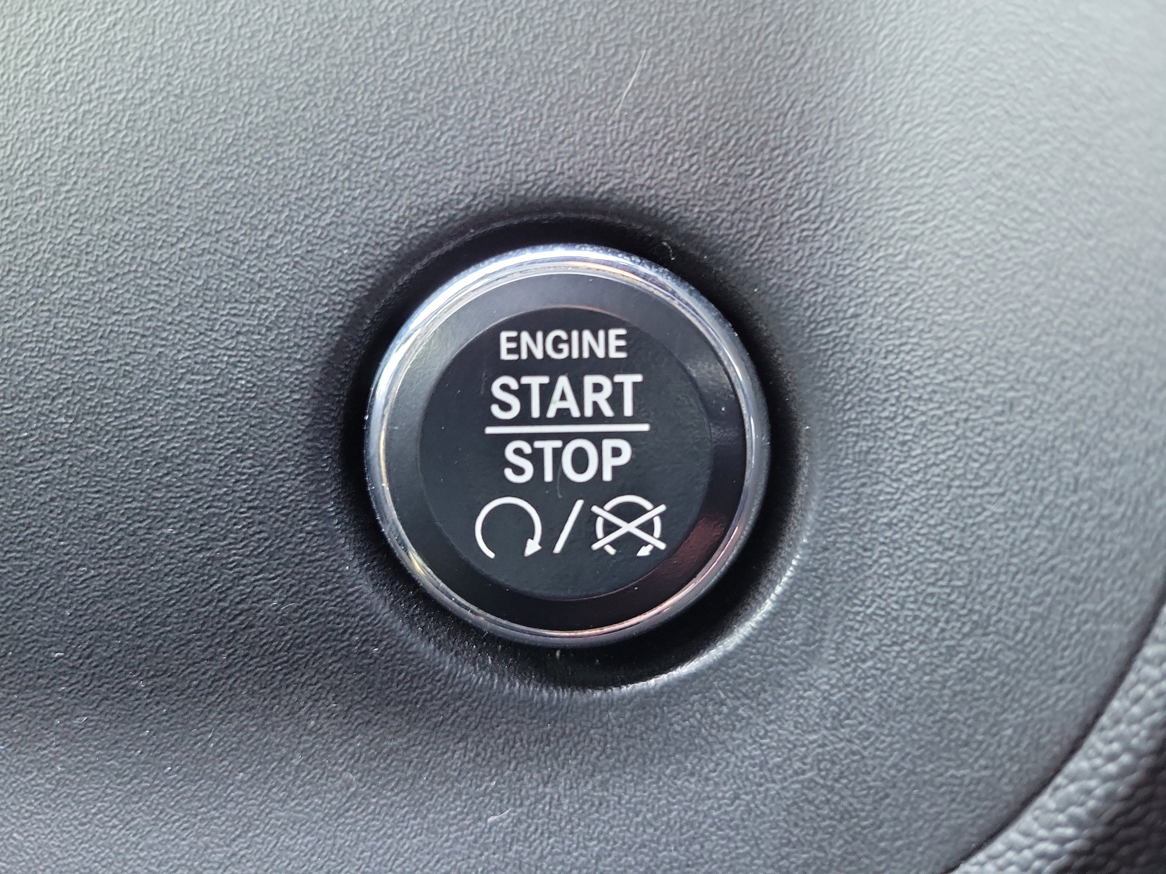 Used 2012 Dodge Challenger Rallye Redline image 30