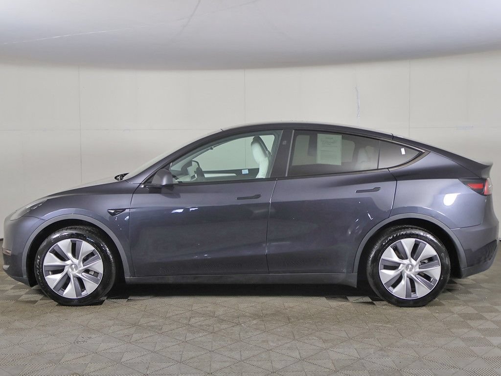 Used 2024 Tesla Model Y Long Range AWD/4WD image 21