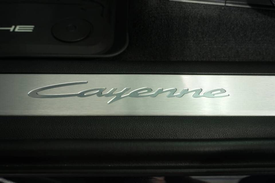 New 2026 Porsche Cayenne Coupe image 34