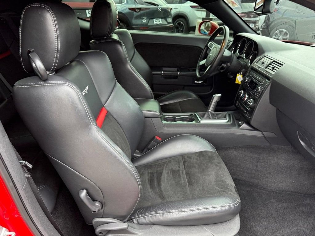 Used 2009 Dodge Challenger SRT8 RWD image 6