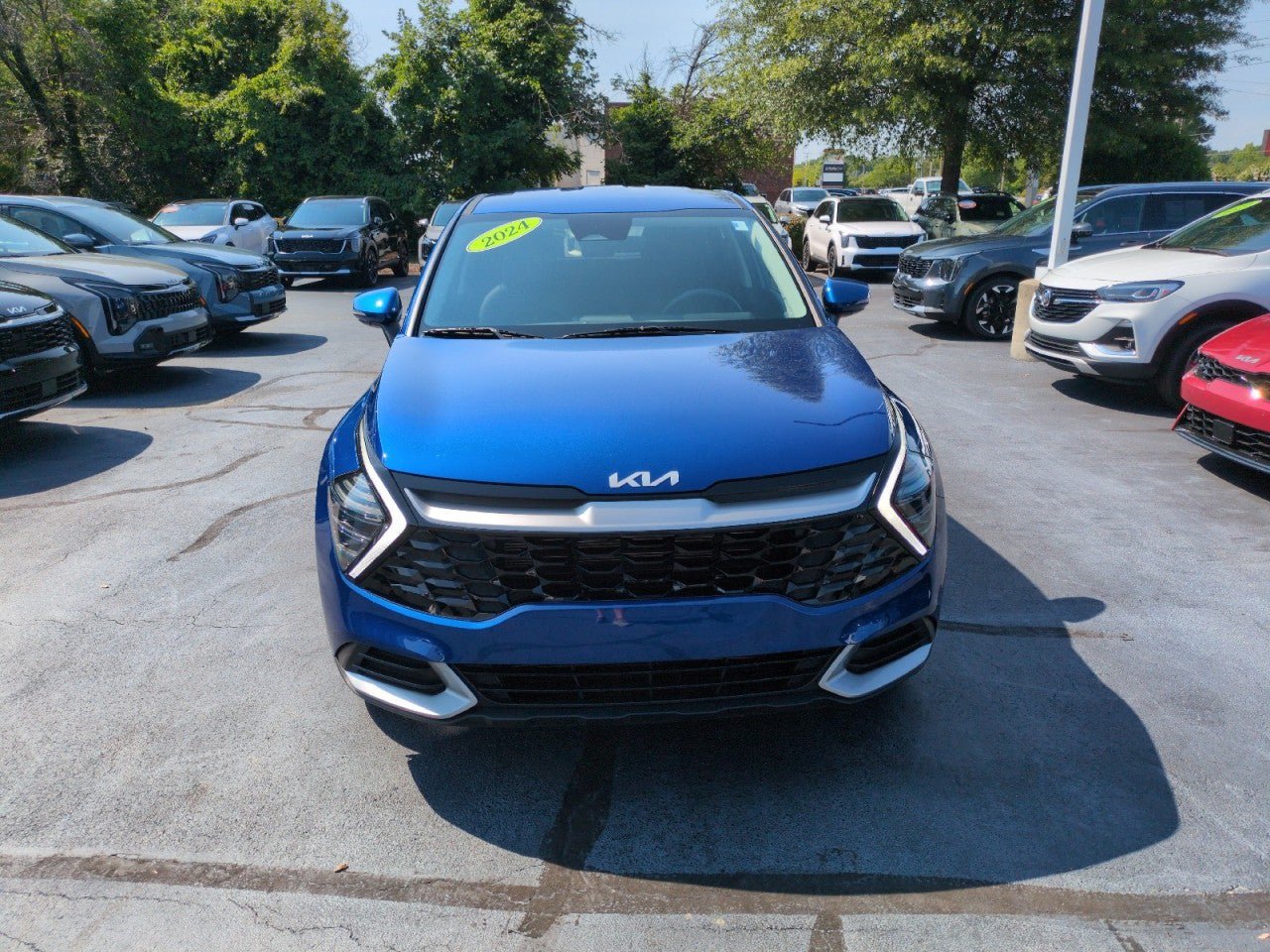 Certified 2024 Kia Sportage EX FWD image 2