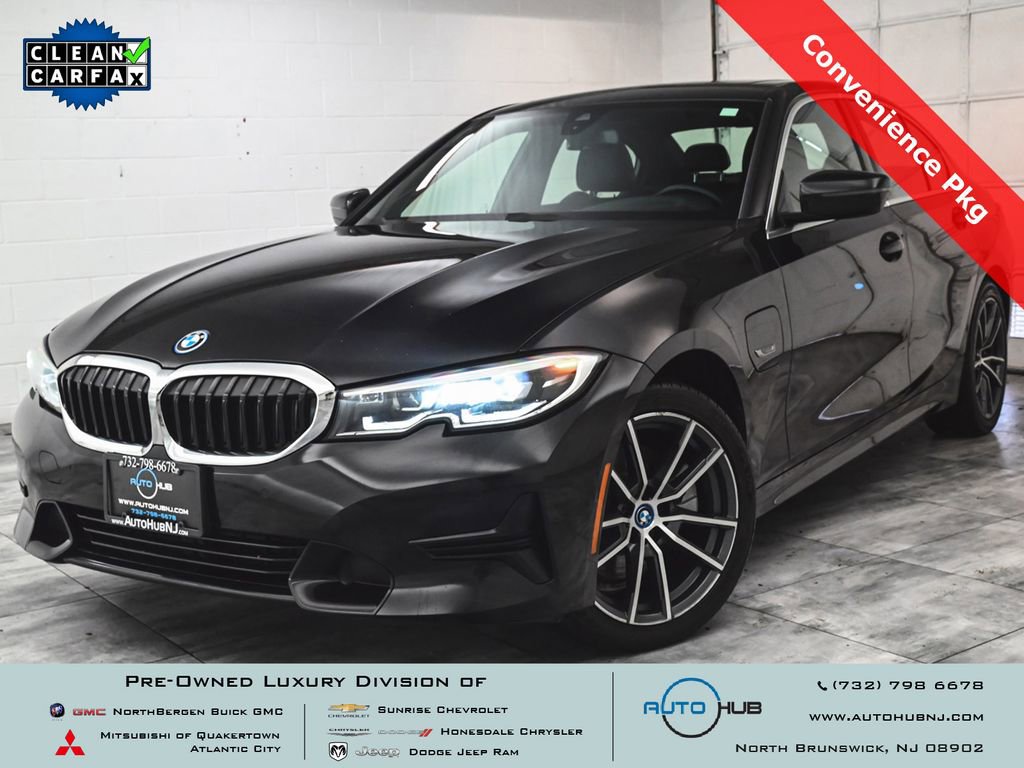 Used 2022 BMW 330e xDrive image 1