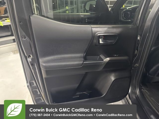 Used 2019 Toyota Tacoma TRD Off-Road image 28