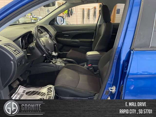 Used 2017 Mitsubishi Outlander Sport ES AWD/4WD image 9