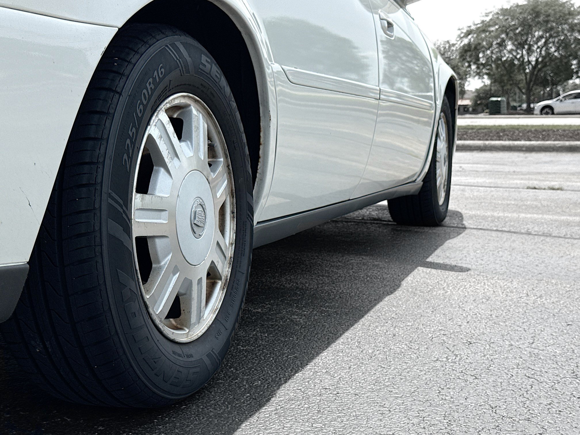 Used 2003 Cadillac De Ville FWD image 7