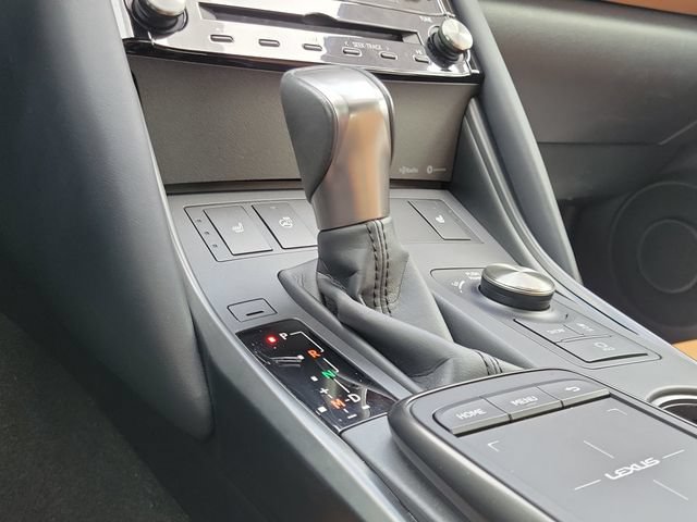 Used 2025 Lexus IS 350 F Sport RWD image 28