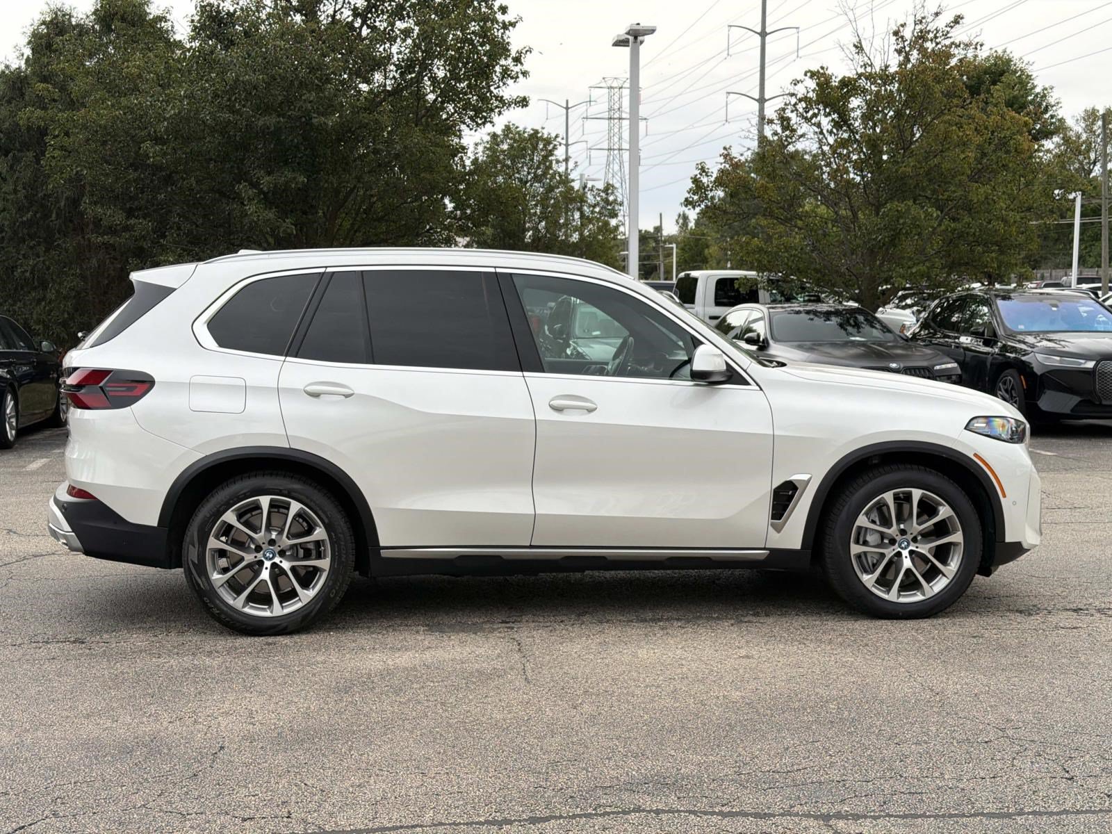 Certified 2024 BMW X5 xDrive50e w/ Premium Package AWD/4WD image 7