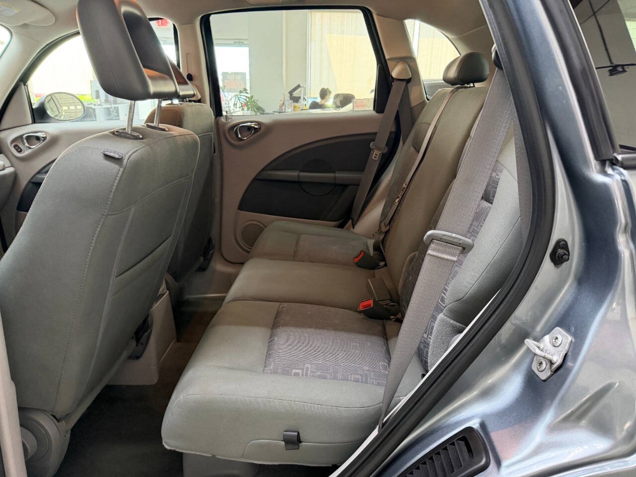 Used 2010 Chrysler PT Cruiser FWD image 13