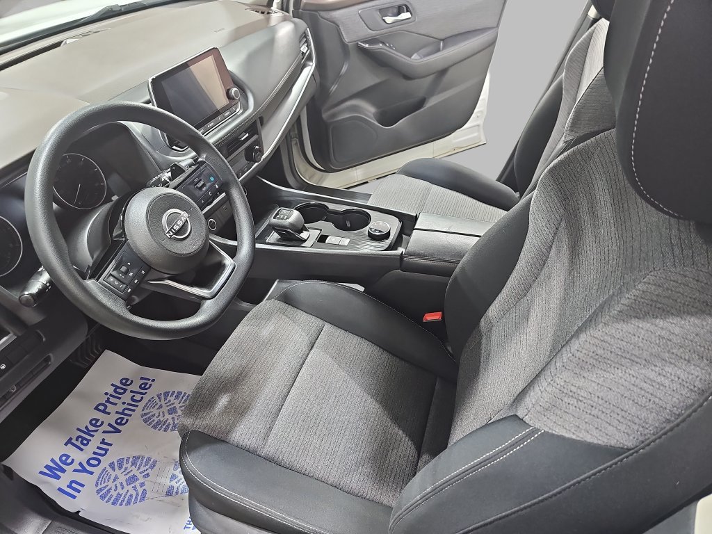 Used 2023 Nissan Rogue SV AWD/4WD image 19
