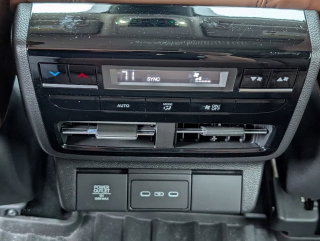 Used 2025 Acura MDX w/ Technology Package FWD image 31
