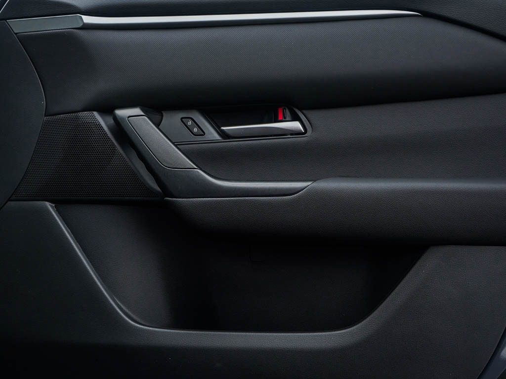 Used 2025 MAZDA CX-50 AWD 2.5 S w/ Premium Package image 9