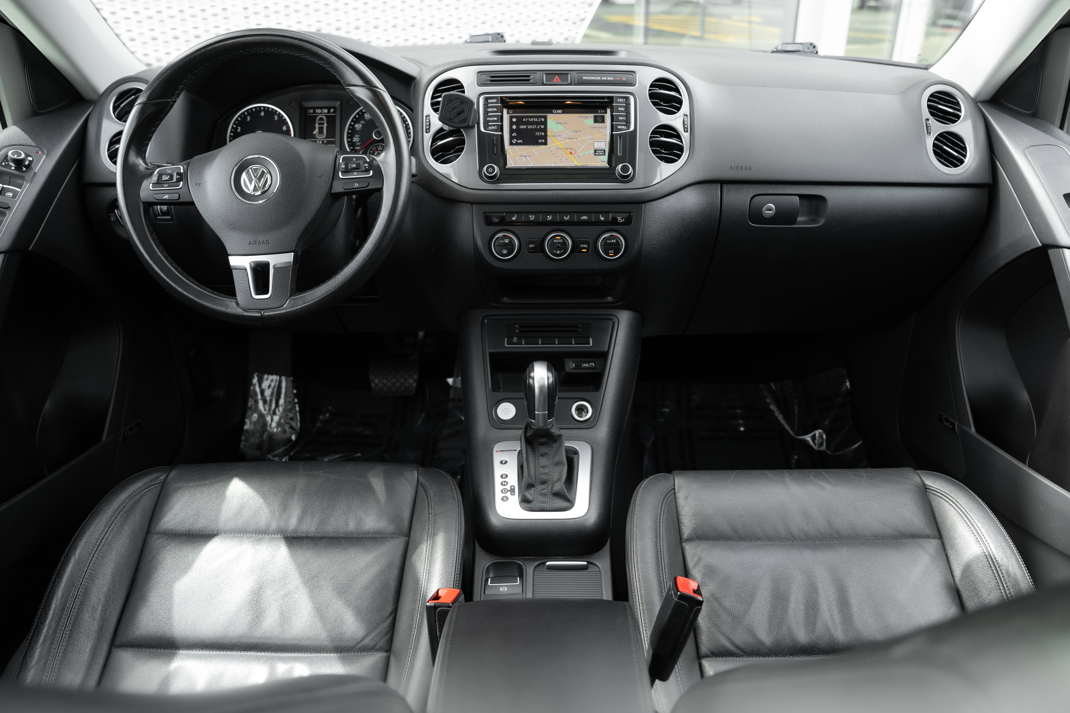 Used 2016 Volkswagen Tiguan SEL image 8