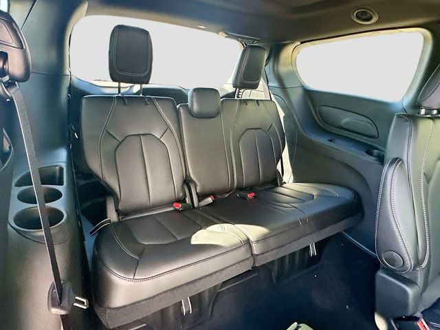 New 2026 Chrysler Pacifica Select image 30