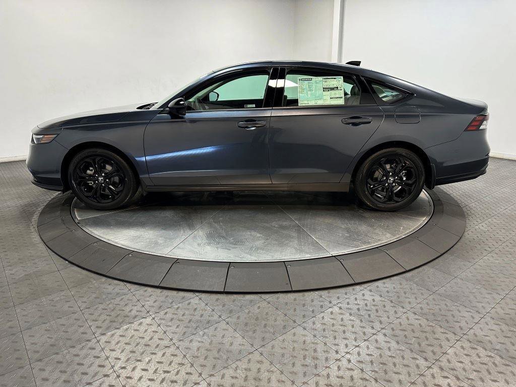 New 2025 Honda Accord SE image 5