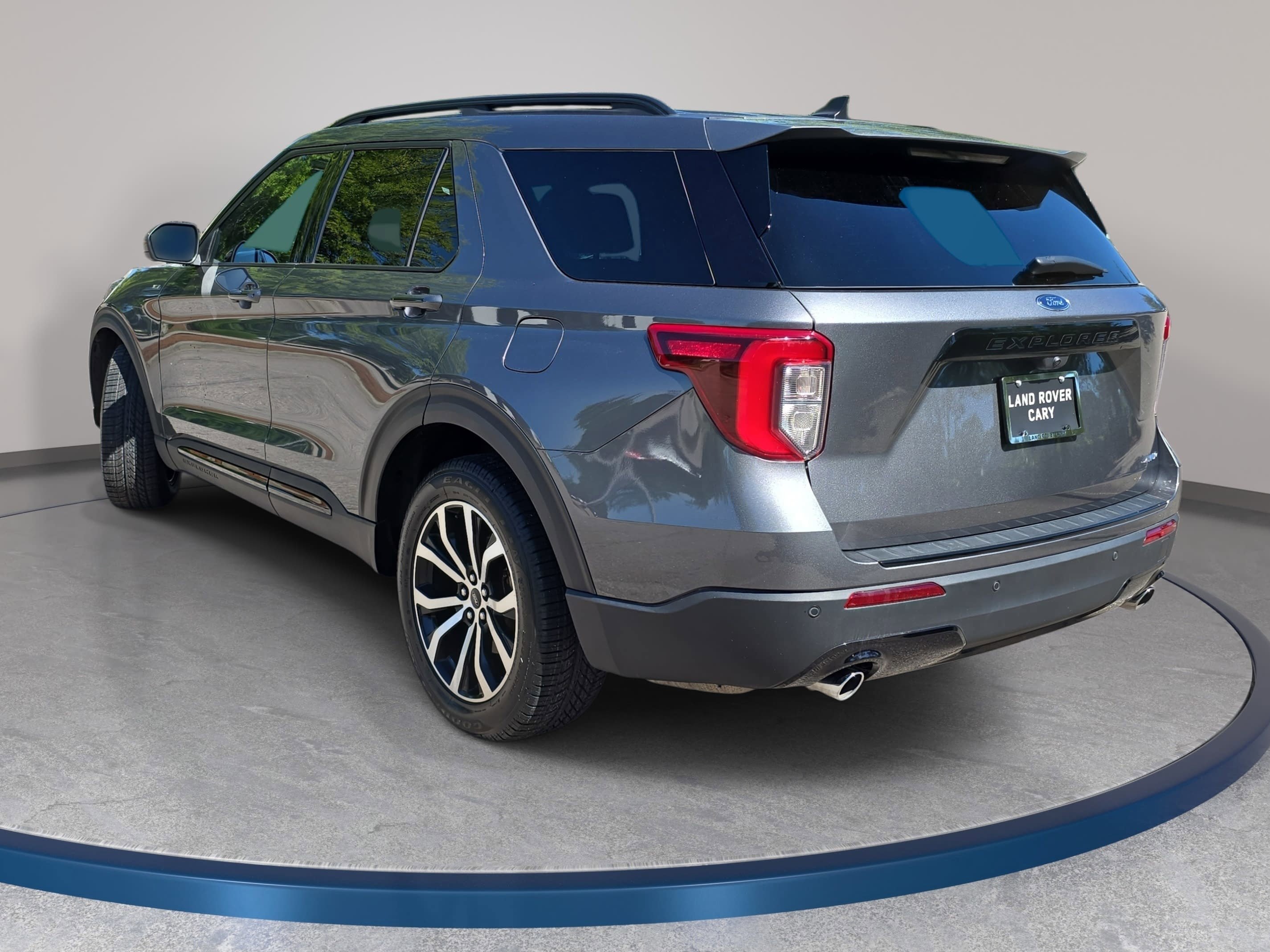 Used 2023 Ford Explorer ST-Line AWD/4WD image 7