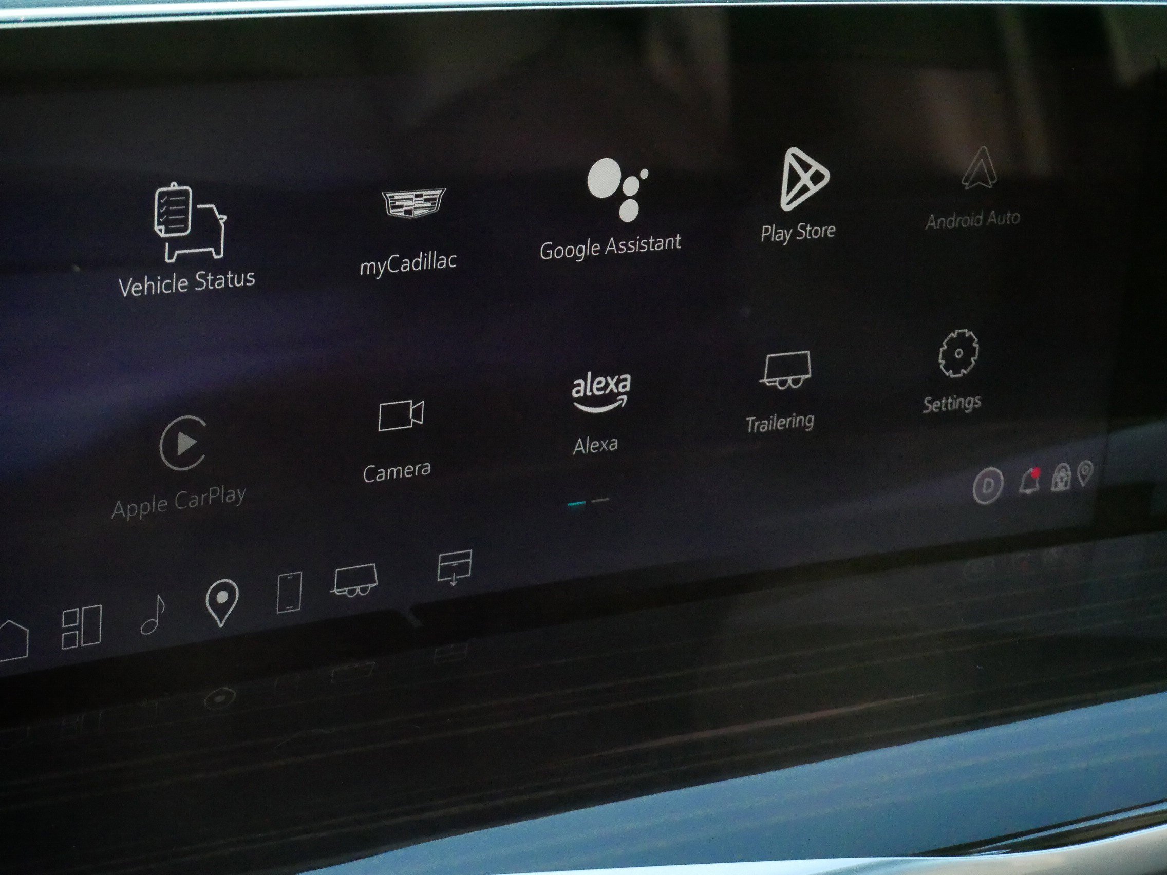 Certified 2025 Cadillac Escalade Luxury w/ LPO, Floor Liner Package image 29