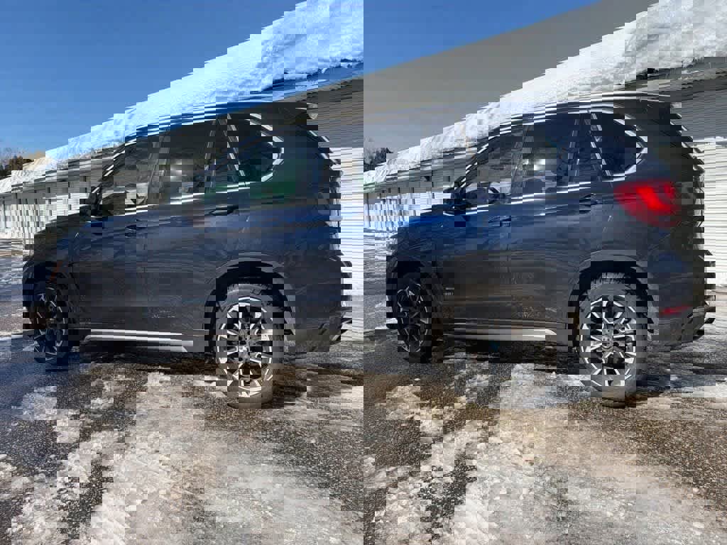 Used 2018 BMW X5 xDrive35i w/ Driving Assistance Package image 3