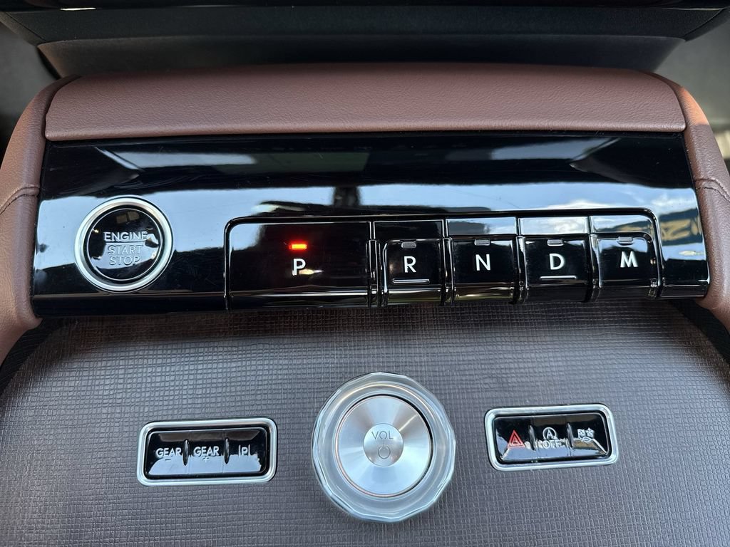 Used 2025 Lincoln Navigator L Reserve AWD/4WD image 20