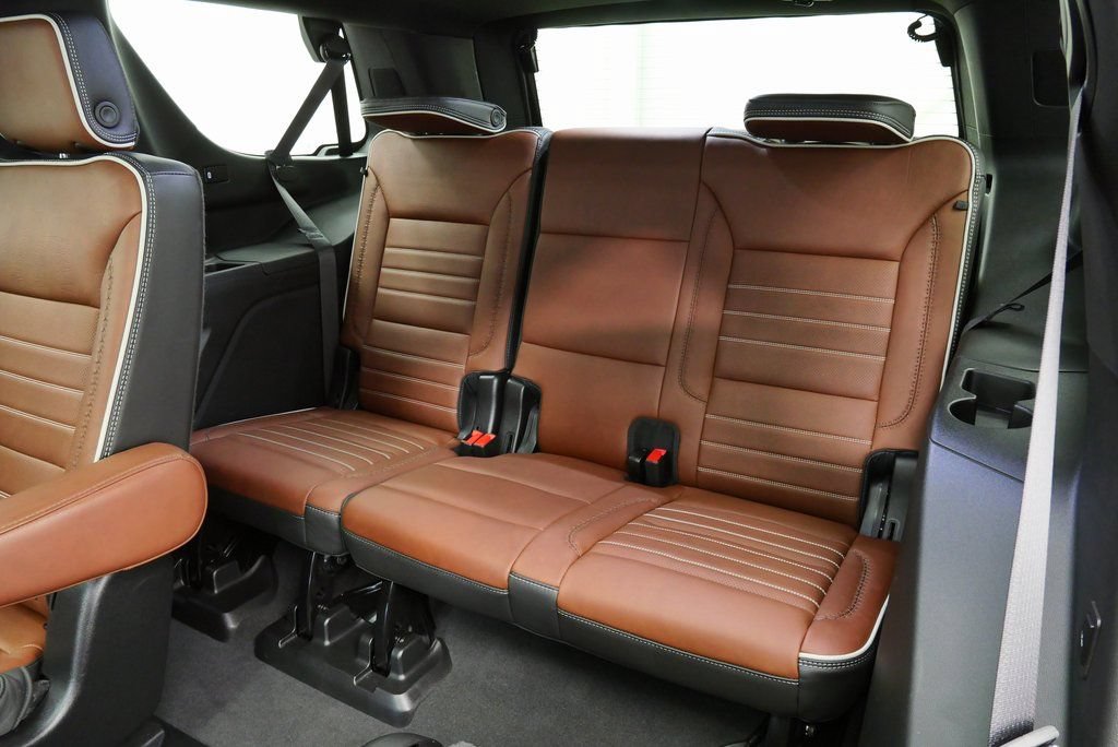 Used 2024 GMC Yukon Denali Ultimate AWD/4WD image 22