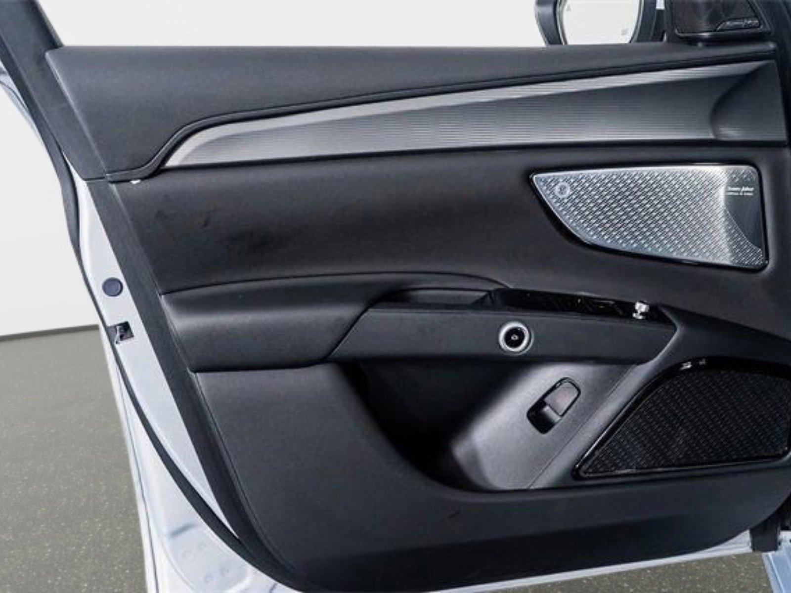 Used 2024 Maserati Grecale GT image 48