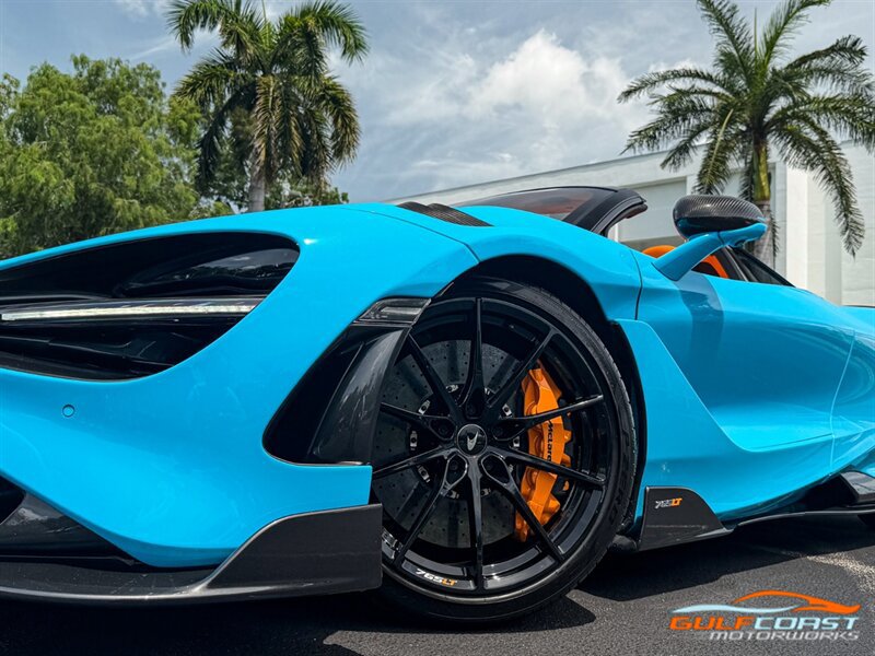 Used 2022 McLaren 765LT RWD image 13