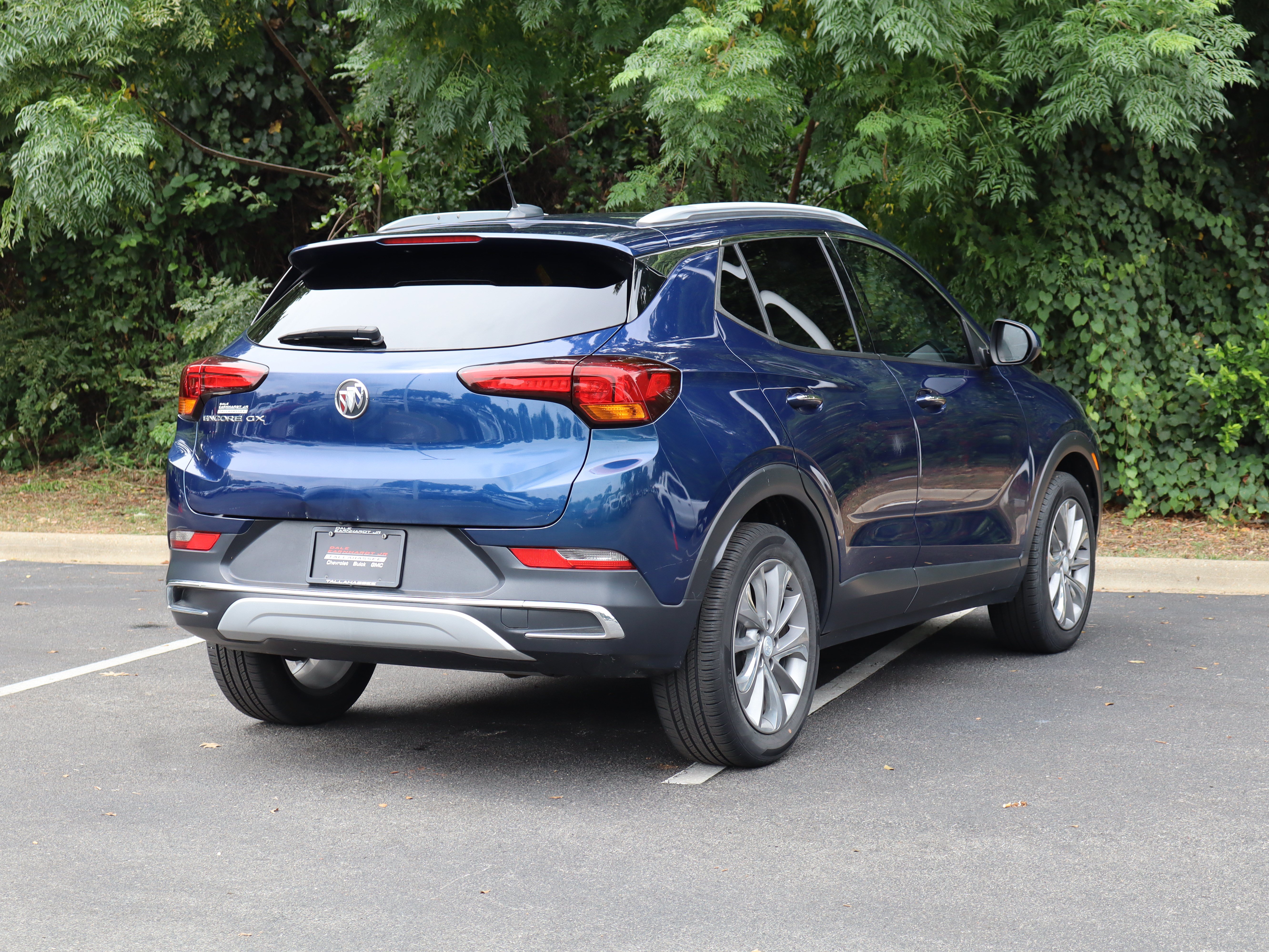 Used 2023 Buick Encore GX Essence w/ Experience Buick Package FWD image 10
