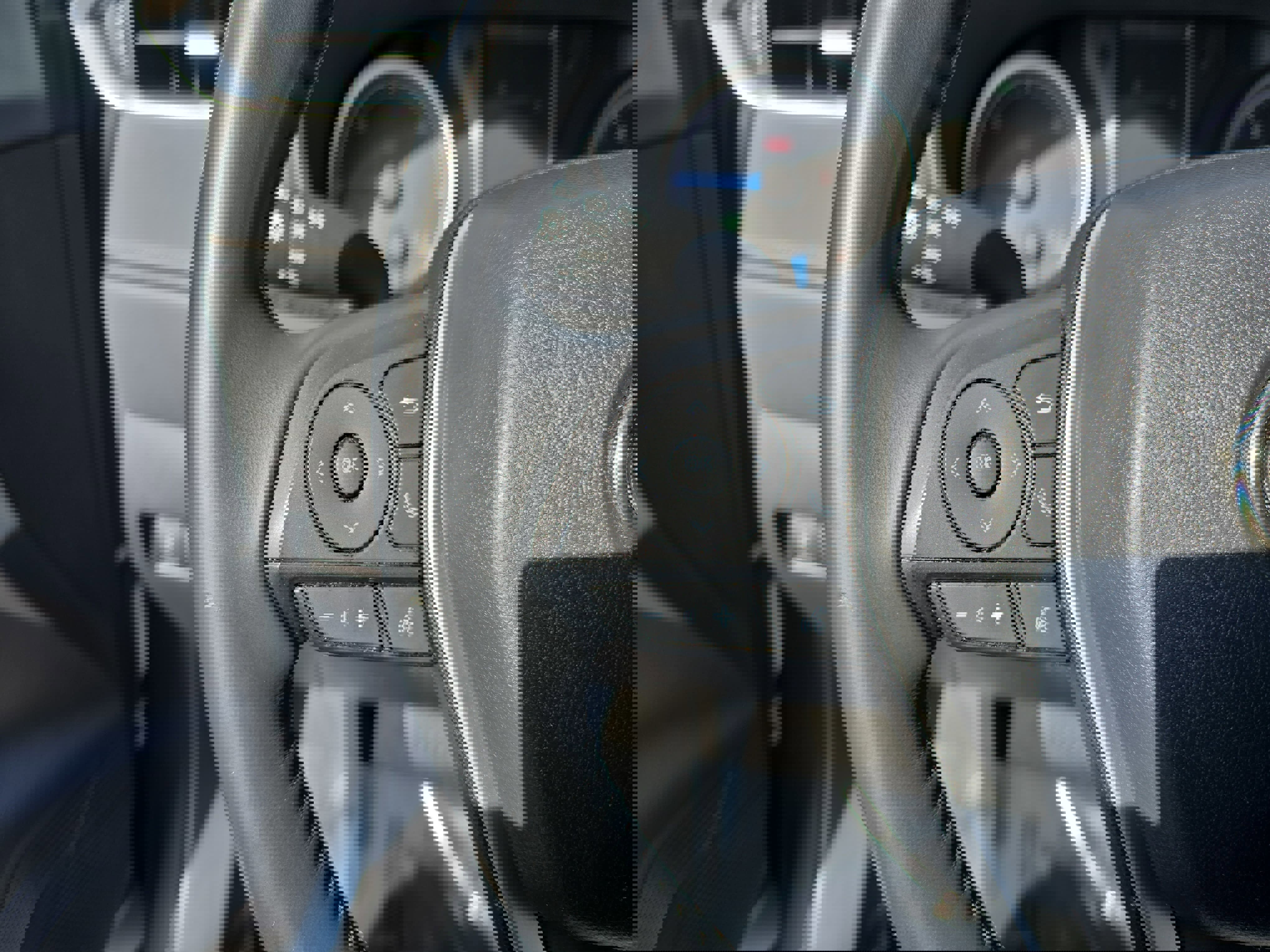 Used 2021 Toyota Venza LE image 16